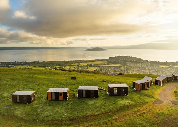 Aorangi Peak 6 By Tiny Away Rotorua